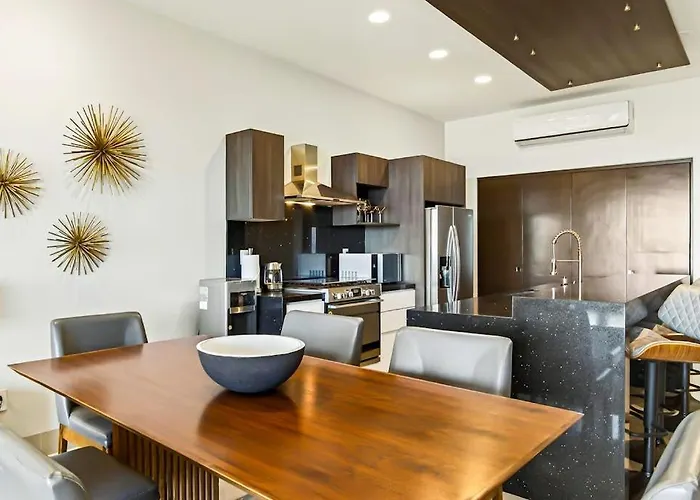 Сasa de vacaciones Modern With Ocean View, Pool, Patio, Tennis & Gym *