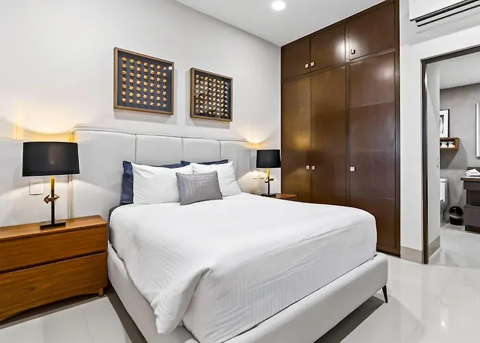 Modern With Ocean View, Pool, Patio, Tennis & Gym Сasa de vacaciones