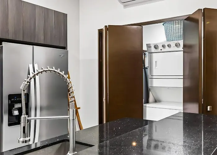 Modern With Ocean View, Pool, Patio, Tennis & Gym Сasa de vacaciones *