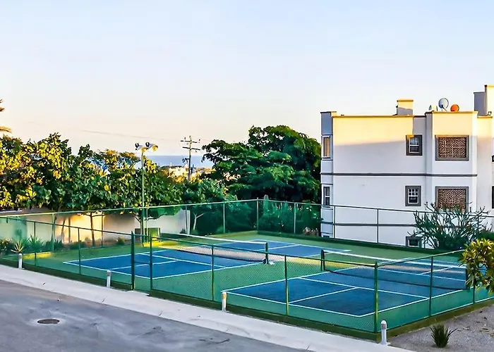 Сasa de vacaciones Modern With Ocean View, Pool, Patio, Tennis & Gym